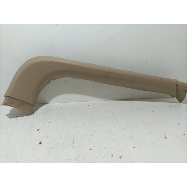 Acabamento Esquerdo Tampa Traseira Captiva 2.4 2008 Á 2010