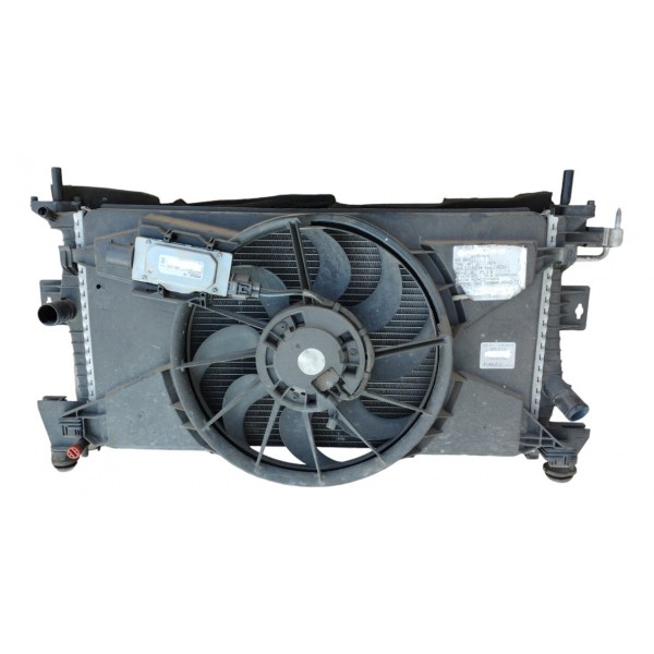Kit Radiador Ford Focus Sedan 2.0 16v 2014 2015 Cv618c607ba