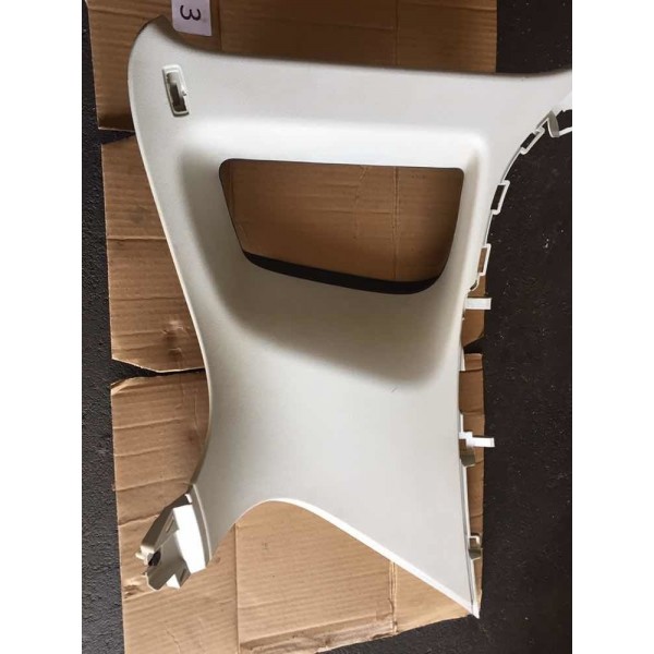 Acabamento Do Vidro Traseiro Esquerdo Tiguan 5n0867287