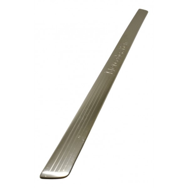 Soleira Cromada Dianteira Esquerda Mercedes C180 Coupe 2012