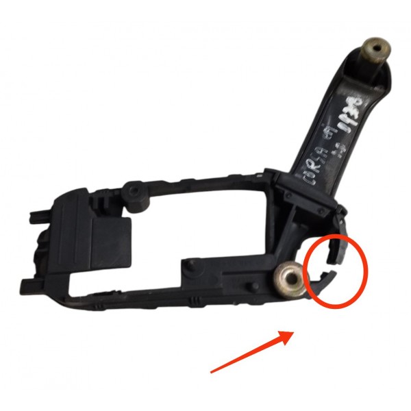 Puxador Moldura Maçaneta Dianteira Direita Corsa (detalhe)