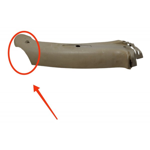 Acabamento Coluna Central Esquerda Corsa 1996 (detalhe)