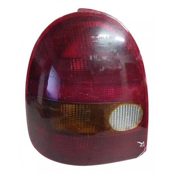 Lanterna Traseira Esquerdo Gm Corsa 1996 Á 1999 (detalhe)