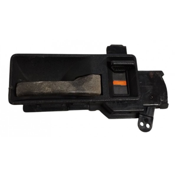 Maçaneta Interna Direita Gm Monza Kadett (detalhe)