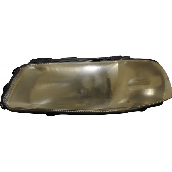 Farol Esquerdo Gol Saveiro Parati 1999 2000 A 2005 (detalhe)