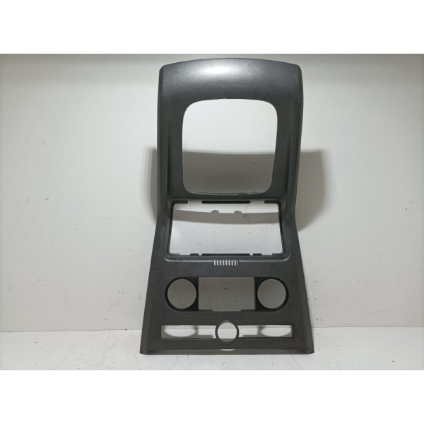 Moldura Central Painel E Alavanca Marcha Captiva (detalhe)