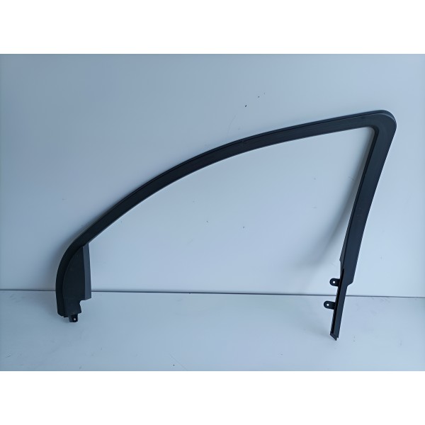 Guarnição Dianteiro Direito Fiat Freemont 2.4 2012 Á 2016