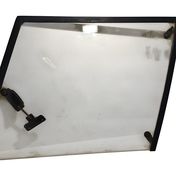 Vidro Basculante  Traseiro Direito  Belina 1984 1985 A 1991