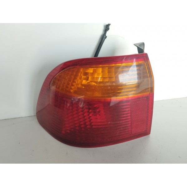 Lanterna Traseira Esquerda Honda Civic 2002  R2240