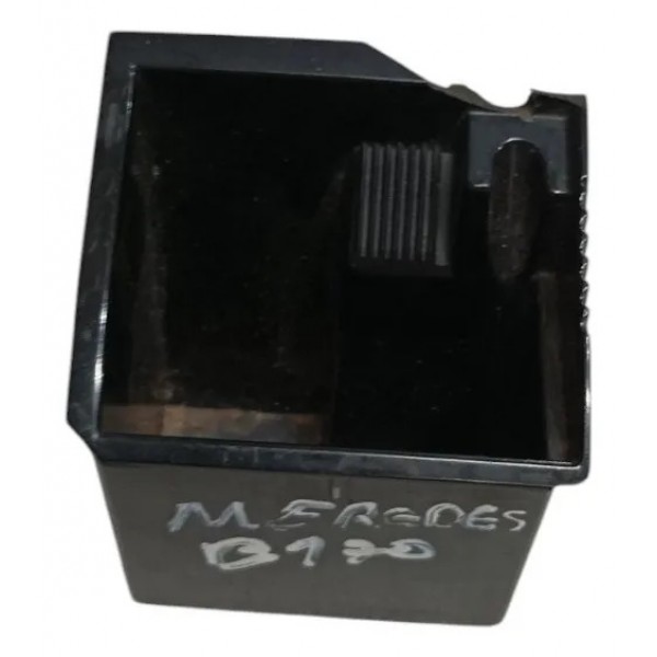 Cinzeiro Console Central Mb B170 B180 B200 B200 Detalhe