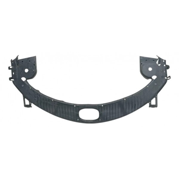 Capa Defletor Eixo Traseiro Mercedes B170 B180 B200 Detalhe