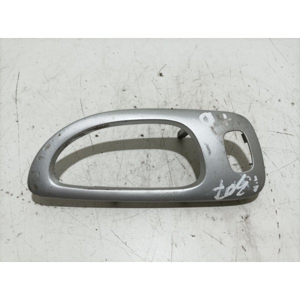 Moldura Maçaneta Traseira Esquerda Peugeot 307