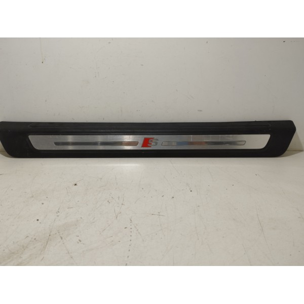 Soleira Porta Dianteiro Direito Audi Q5 2018 2019 2020