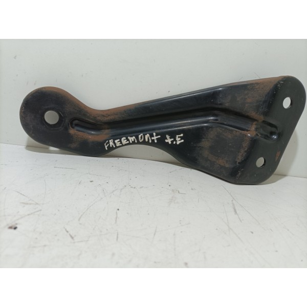 Suporte Esquerdo Quadro Suspensão Traseiro Freemont 2011
