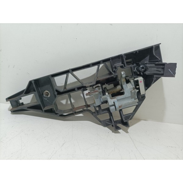 Suporte Maçaneta Traseira Direita Fiat Freemont 2011 Á 2016