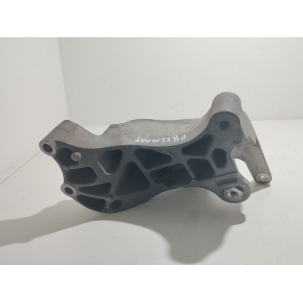 Suporte Bomba Direção Fiat Freemont 2.4 2012 2013 Á 2016