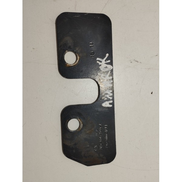 Placa Suporte Fixação Fechadura Capô Vw Amarok 2011 Á 2018