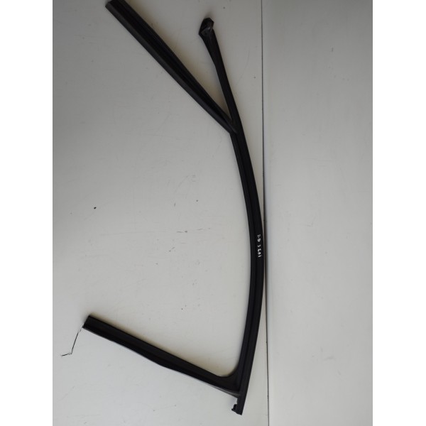 Borracha Guarnição Externa Porta Dianteira Direita Bmw 320i