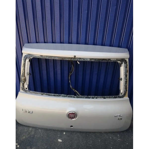 Tampa Traseira Uno Way 2019  Com Simbolo Em Ótimo Estado
