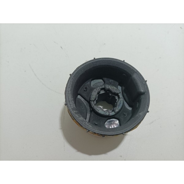 Bucha Traseira Bandeja Fox 2003 Á 2013 Dianteira Sampel 4946