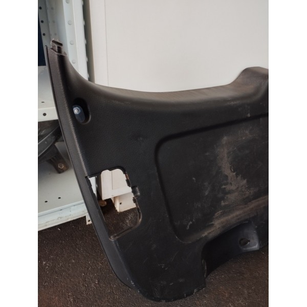 Moldura Tampa Traseira Sorento 2011 A 2015 817512p000