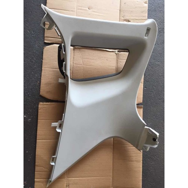 Acabamento Do Vidro Traseiro Direito Tiguan 5n0867288