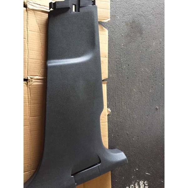 Acabamento Da  Coluna Central L/d Tiguan 2.0 Tsi 5n0867292