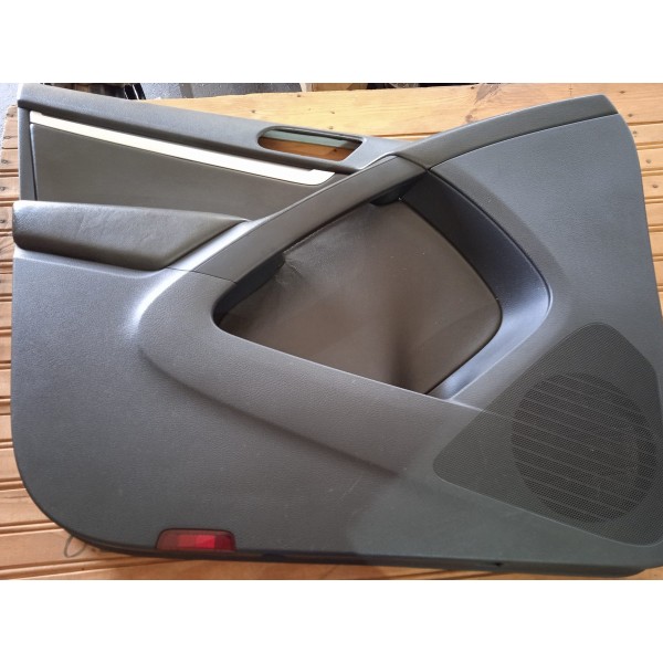 Forro De Porta Dianteira Esquerdo Tiguan 5n0867011