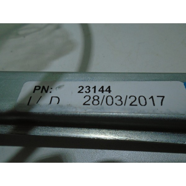 Maquina De Vidro Manual Dianteiro Lado Direito Kombi 07/2013