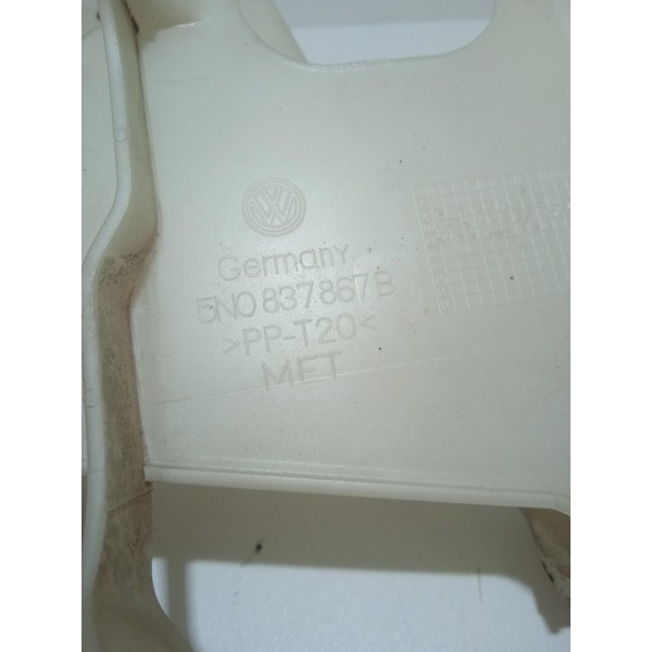 Guia Suporte Fechadura Dianteira Direita Tiguan 5n0837867b