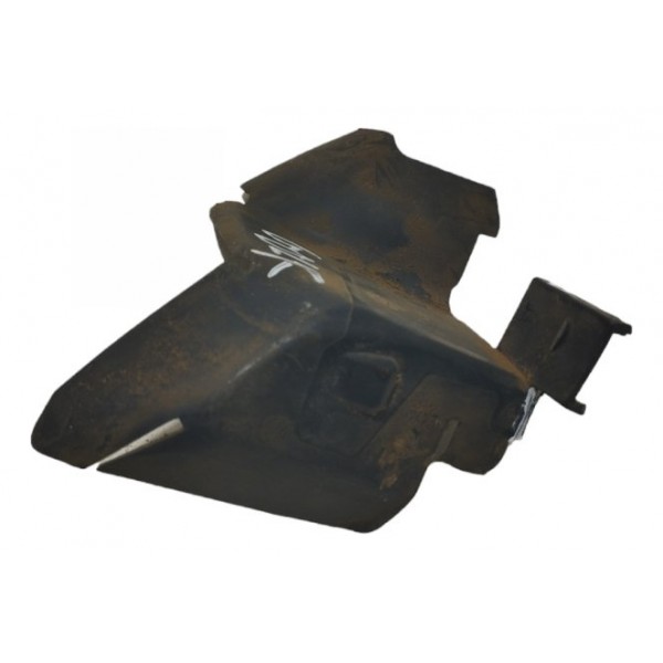 Isolador Superior Esquerdo Travessa Painel Golf (detalhe)