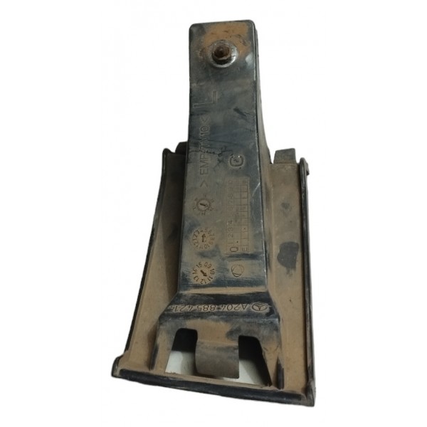 Guia Parachoque Traseiro Esquerdo Mercedes C180 2012